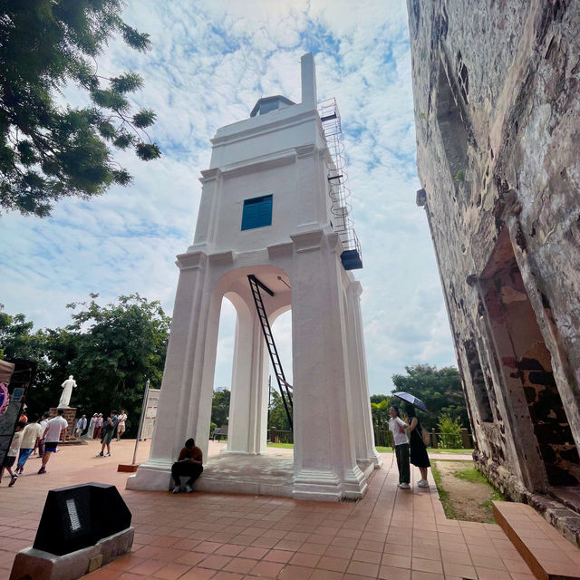 St. Paul's Hill: A Step Back in Time