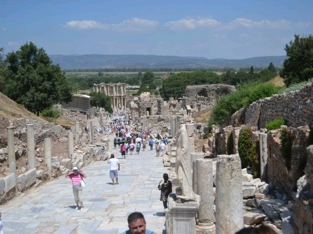 Exploring the ruins of Ephesus in Turkiye