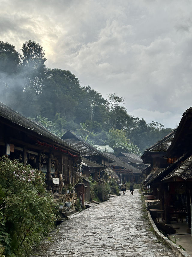 在景邁山，輕易收穫一場日出雲海。