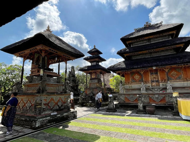 Timeless Beauty at Pura Puseh Desa Adat Batuan