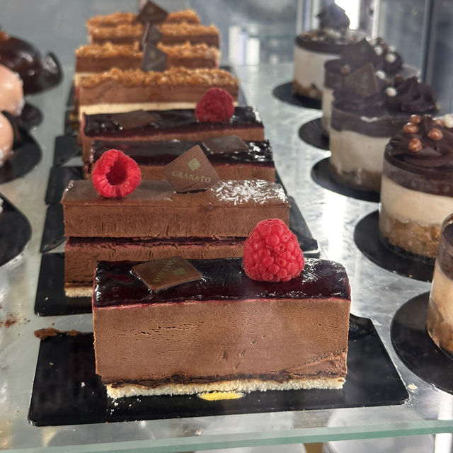 Chic patisserie in the heart of the city!