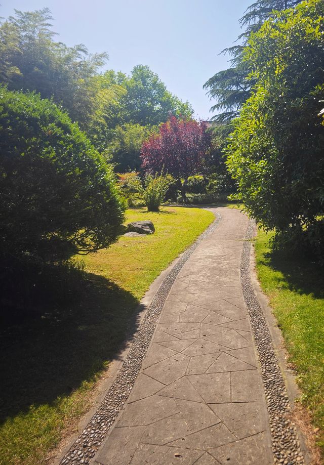 西郊賓館內花園