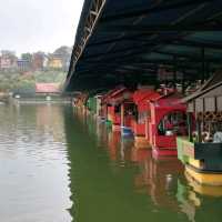 Lembanng Floating Market