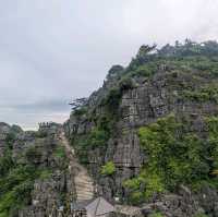 Iconic Lying Dragon at the top of the mountain!