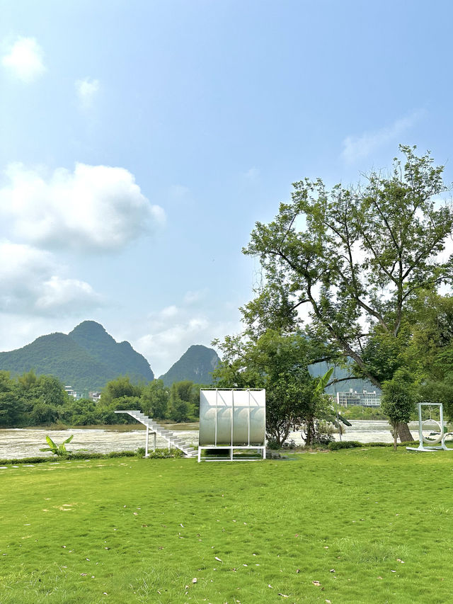 這次，我住進了陽朔遇龍河邊神仙境地的神仙屋