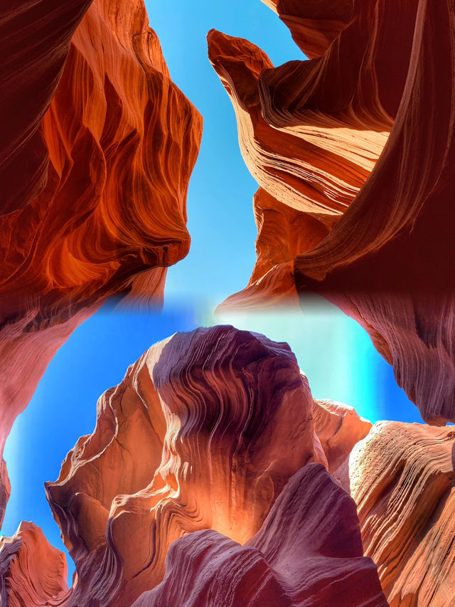 Descending into Nature’s Masterpiece: A Journey Through Lower Antelope Canyon