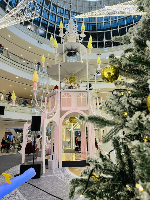 A Magical Christmas Fantasy at Queensbay Mall