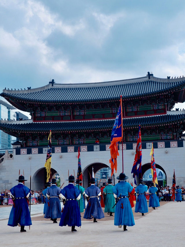 MAJESTIC MOMENTS | THE GYEONGBOKGUNG GUARD CHANGE CEREMONY