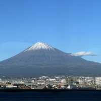 Ever wanted to see mount fuji while on the shinkansen?