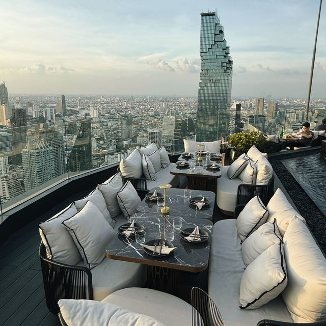 Le Du Kaan: A Rooftop Culinary Gem in Bangkok