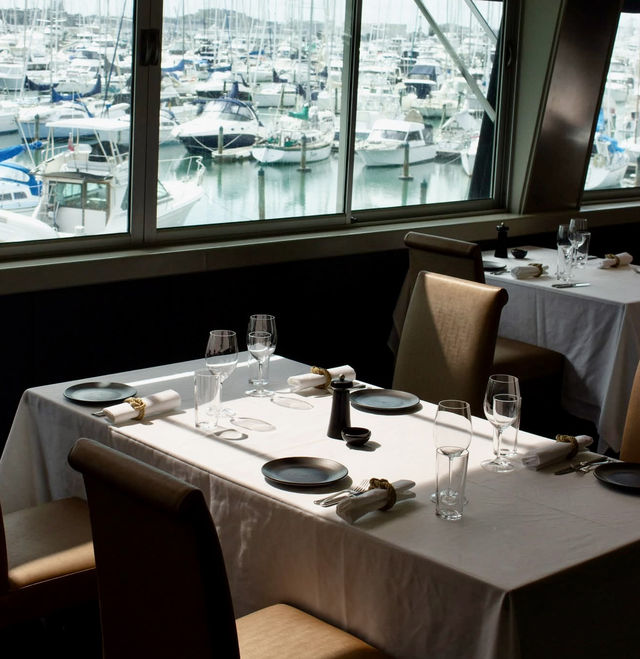 Sails Restaurant 