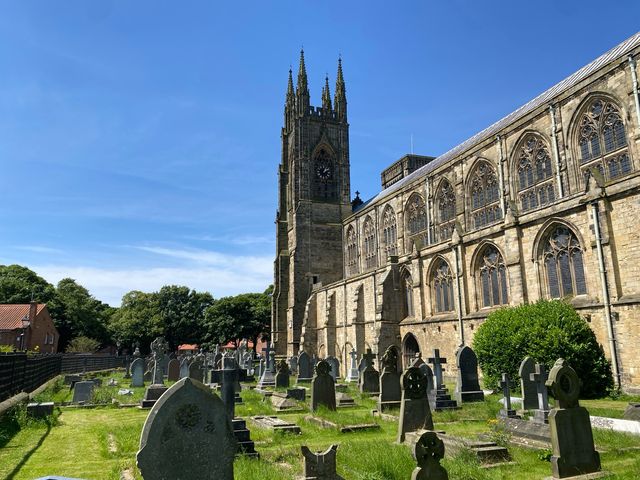 Exploring Bridlington Priory Church ⛪🌿