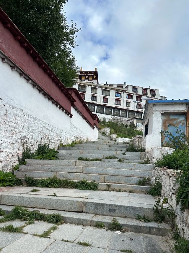 魅力西藏，藏傳佛教寺廟——贊丹寺。