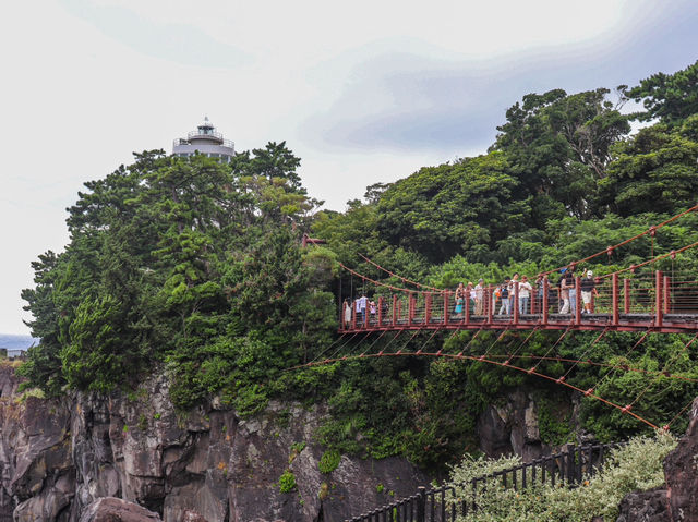 【静岡県】火山が生み出した造形美『城ヶ崎海岸』