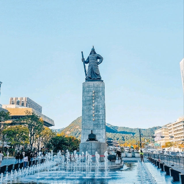 @ GWANGHWAMUN SQUARE.