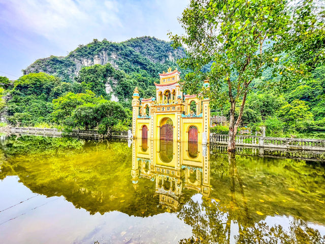 비 온 후의 짱안의 조그만 사원..Vuc Vong Temple