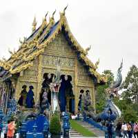 Wat Rong Suea Ten - Blue temple