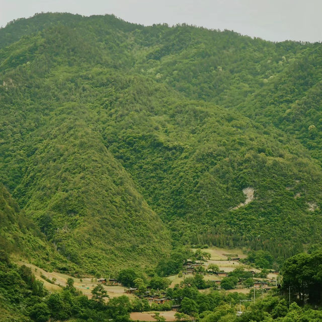 「動嗚氣峽～絕景奇石」