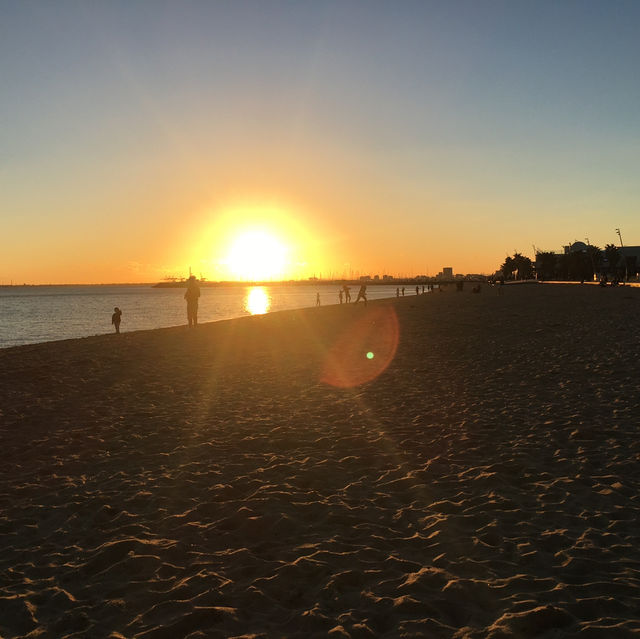 Golden Horizons: St Kilda Beach at Sunset