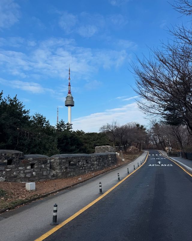 南山公園：首爾的詩意之約