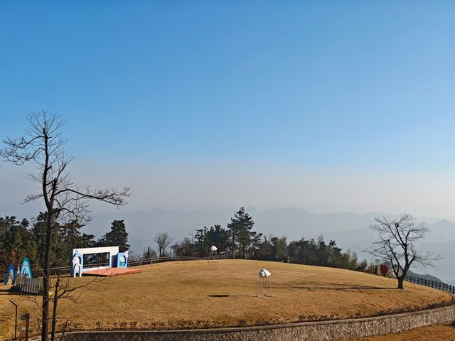 新昌天姥山上隱藏的一家超讚的太空艙酒店