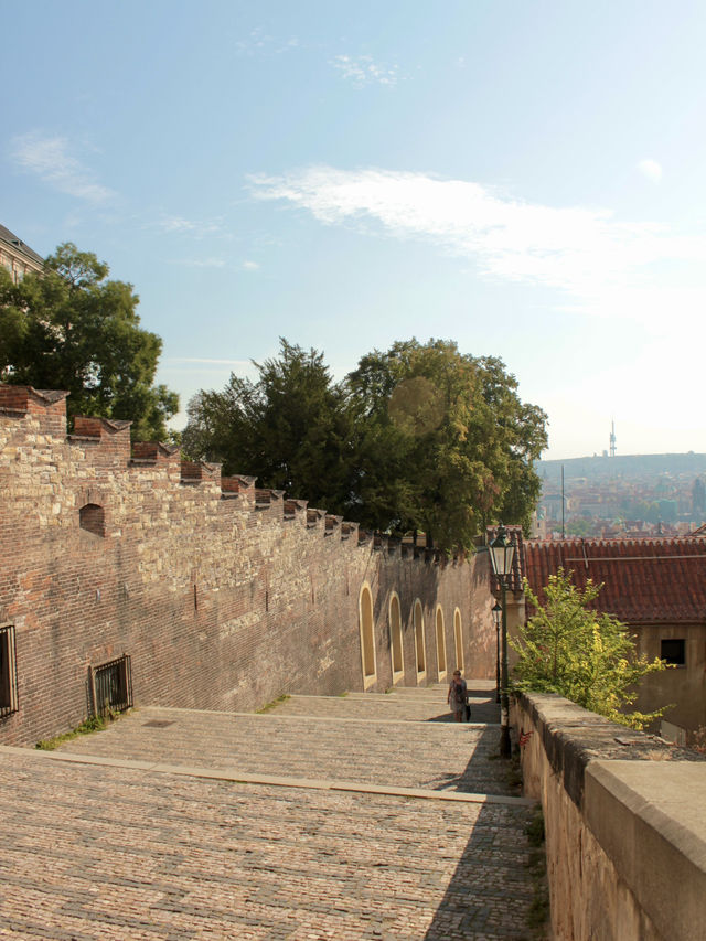 Climbing to History: Our Unforgettable Visit to Prague Castle