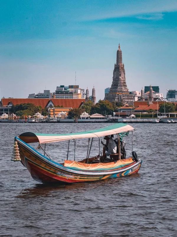 Explore Bangkok with a Chao Phraya River Cruise and Wat Arun Photoshoot