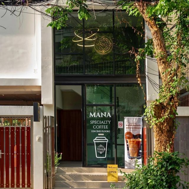 🌁MANA Specialty Coffee คาเฟ่ขนาดกะทัดรัด