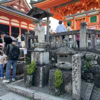 🍁 Kiyomizu-dera Temple: Kyoto’s Autumn Gem 🍁