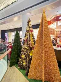 Enjoy Christmas vibes at Raffles City mall!