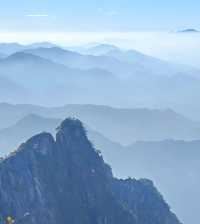 中國十大風景名勝唯一的山岳風光     黃山