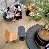 Sip and Savor in the Glasshouse