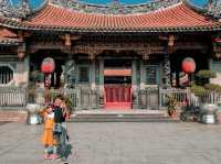 วัดหลงซาน (Longshan Temple)