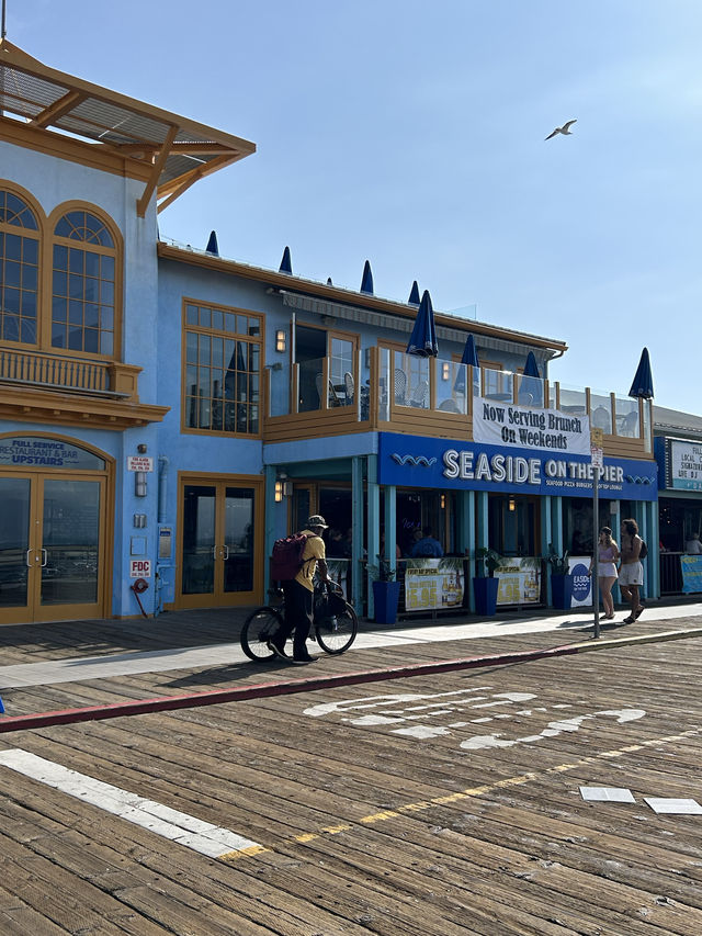 เที่ยว Santa Monica Pier ชายหาดอันโด่งดังของ LA