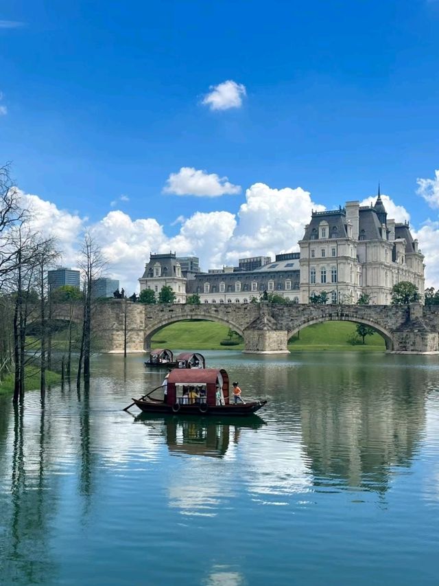 This is the live scene of Songshan Lake in Dongguan