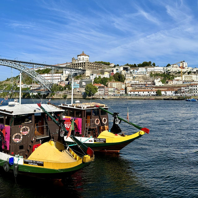 Riverfront promenade along Duoro River