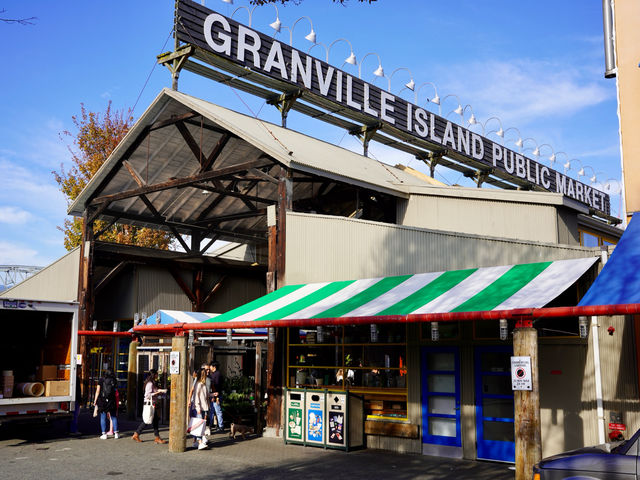 Fixing our Hunger Pangs @ Granville Island 🏝️