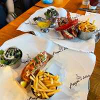 Burger and lobster 