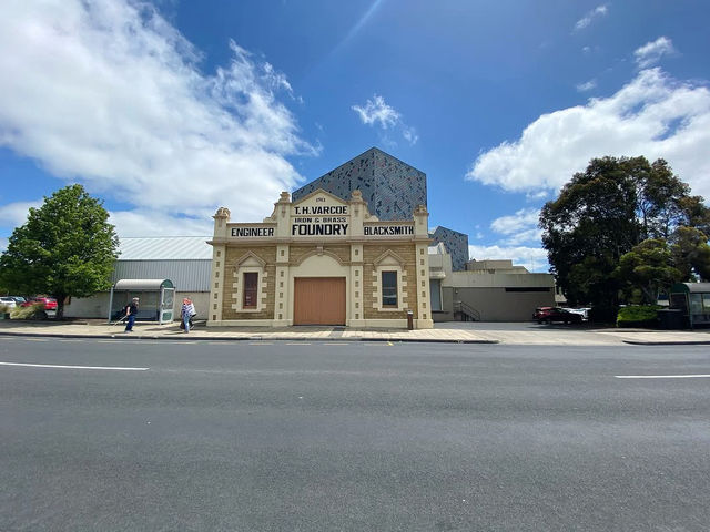 Historic Building Tour in Mount Gambier