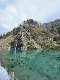 Escape to Bipenggou: A Hidden Paradise of Lakes, Peaks, and Colourful Wonders!