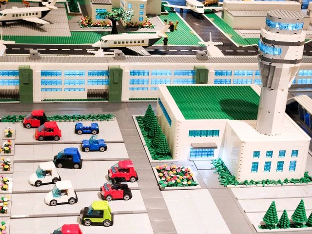 15萬塊LEGO打造出迷你桃園機場