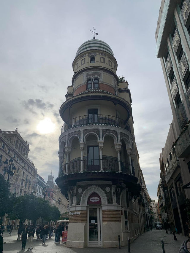 💜Insightful FREE Walking tour in Seville💙a MUST DO! 