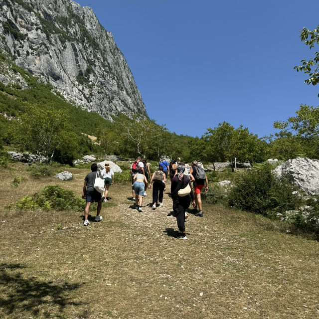 A relaxing and peaceful trekking experience 