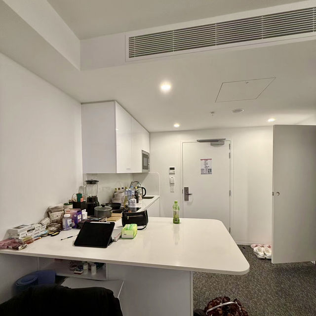 Melbourne Cityscape Carton Sublet