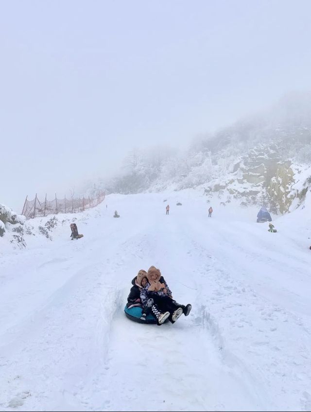 綿陽北川九皇山，邂逅自然與文化的奇幻之旅。