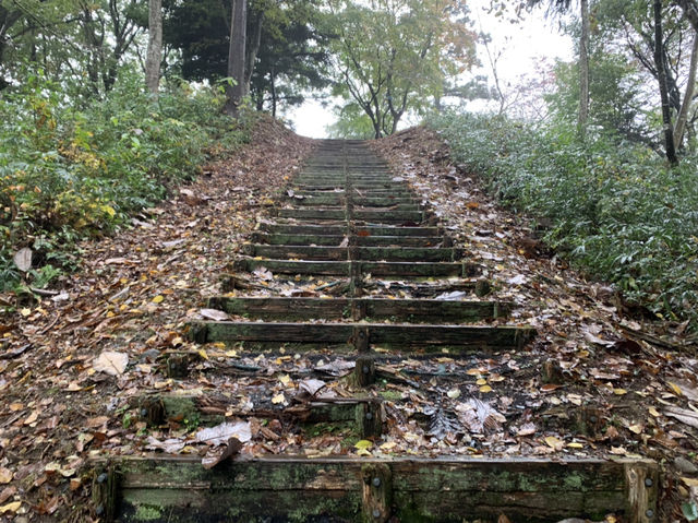 平泉世界遺産　金鶏山