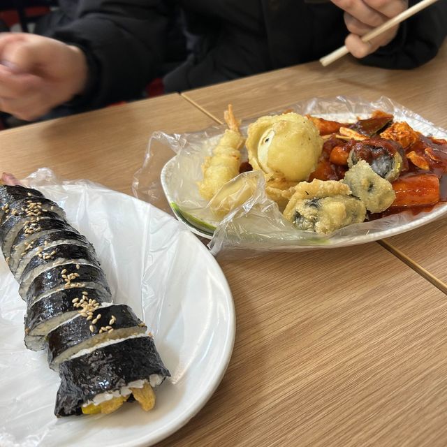 맛있는 먹거리들이 한가득! 이곳은 부평깡통시장입니다!