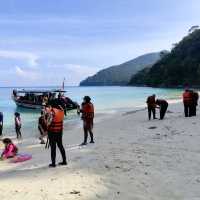 Underwater Wonders and Culinary Delights: My Adventure in Redang Island, Terengganu Malaysia.