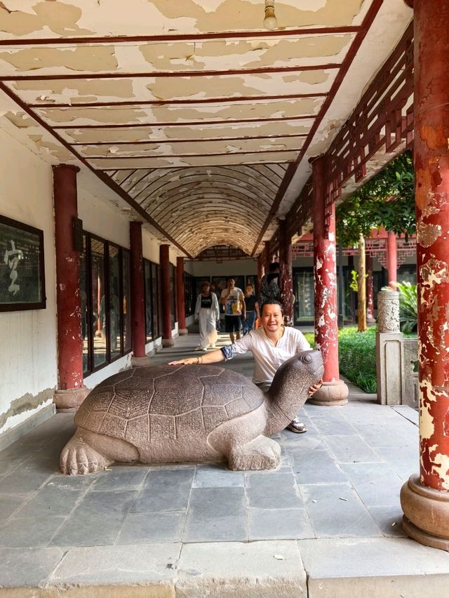 Temple with Amazing Vegetarian Restaurant in Chengdu