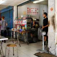 台灣高雄_55年老店豬血湯_在地人美味早餐來一套